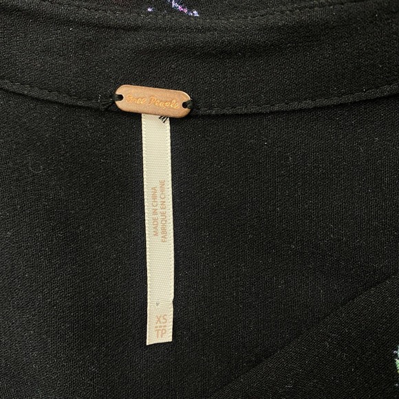 Free People Field Of Butterflies Tunic Top XS Womens Black Swing Flowy Oversized - Picture 9 of 12